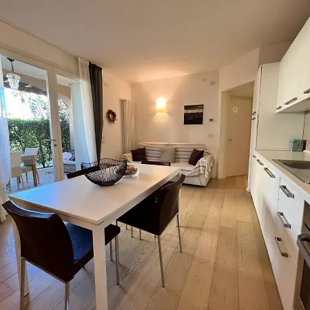 Immobiliare Jvl - Cascina Del Mar Апартаменты Лидо-ди-Езоло